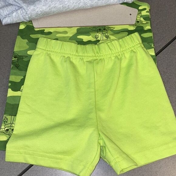 3 Piece Ensemble Star  Wars Baby Yoda NWT - Picture 3 of 5